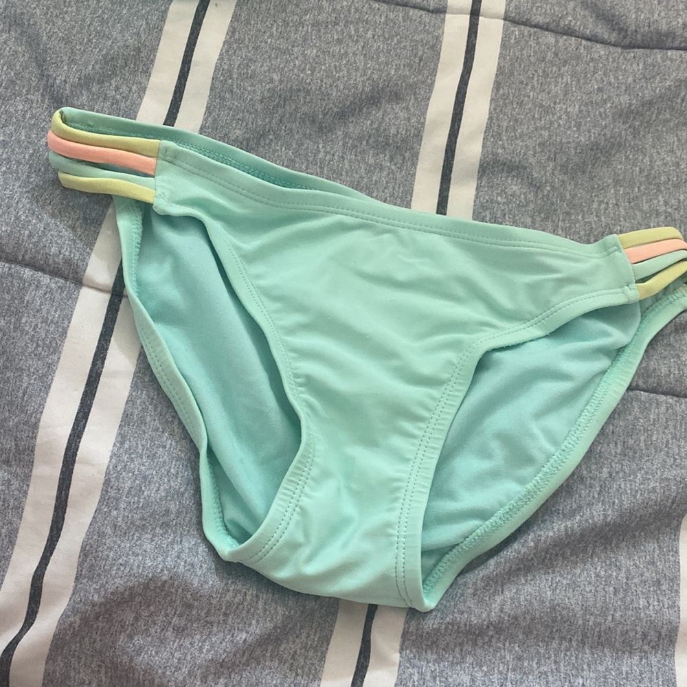 Cute Teal 2-Piece Swimsuit - Picture 7 of 9